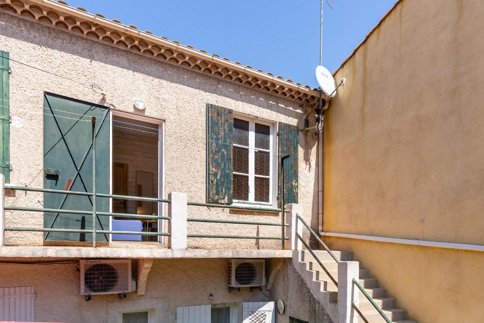 SOLEIL EN VILLE - Coeur de ville au calme plein Sud à 300 m du Port Vieux La Ciotat Quarto foto